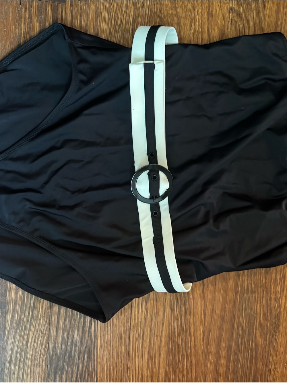 Solid & Striped XL Black One-Piece Swimsuit with White Contrast Belt